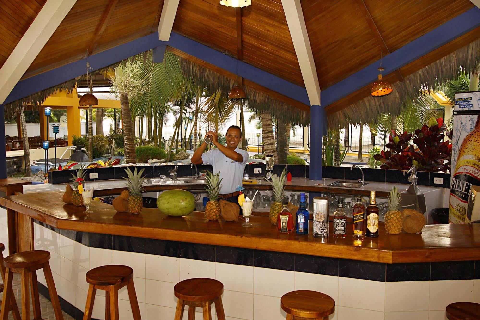 Hotel Club Del Sol Atacames Exterior foto
